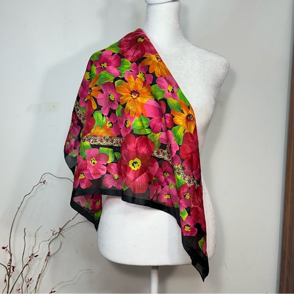 No Brand Scarf 29” X 29”